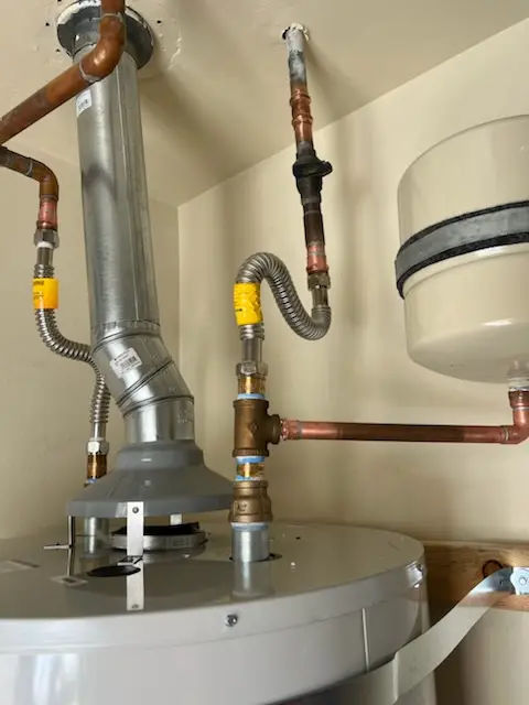 Water heater installation and plumbing repair in Kellytown